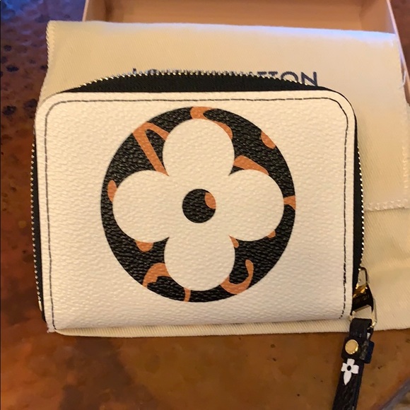 Louis Vuitton Handbags - Authentic Louis Vuitton limited edition wallet